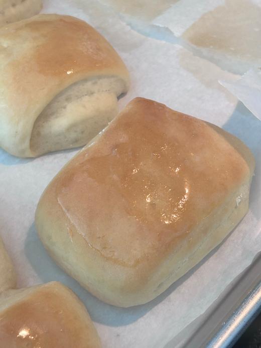 Roadhouse Dinner Rolls