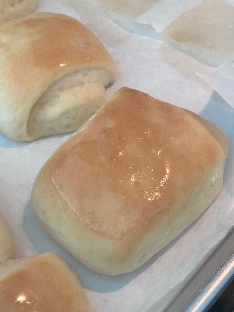 Roadhouse Dinner Rolls