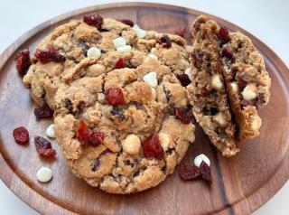 White Chocolate Craisin Oat Cookies