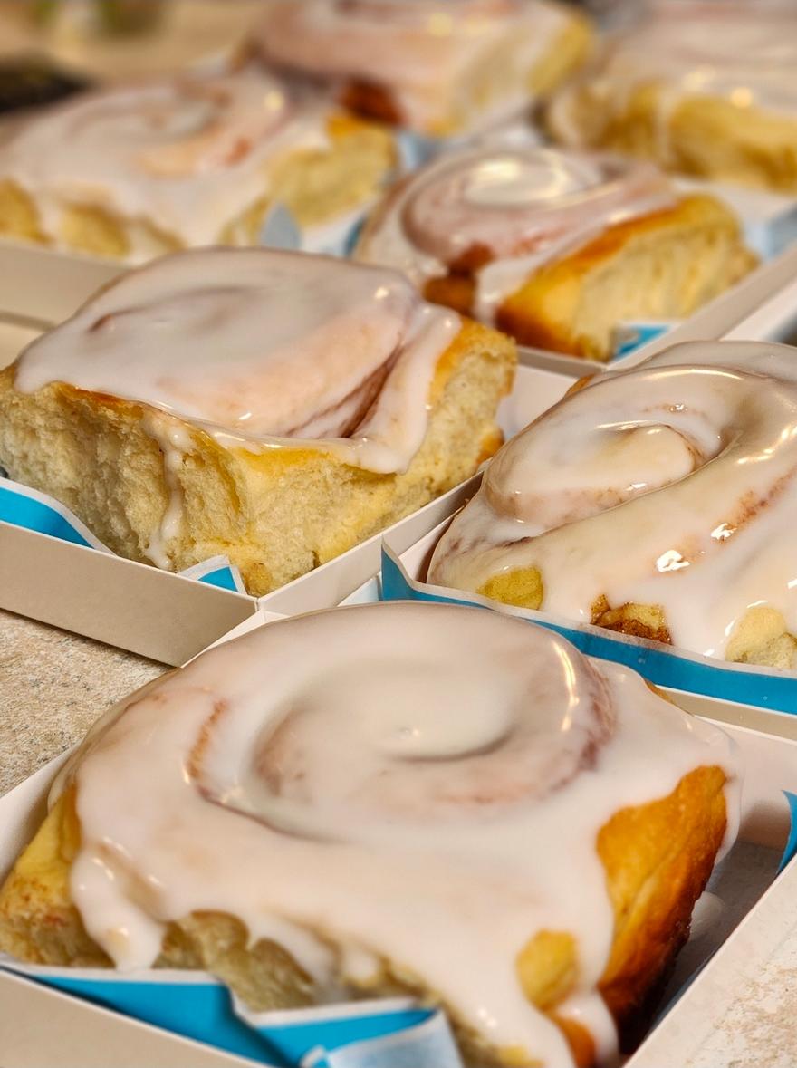 Cinnamon Rolls - Single