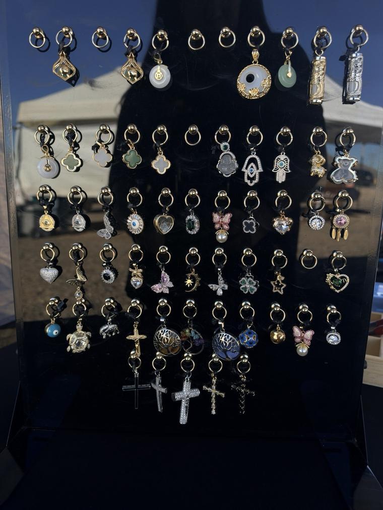 Pendants 