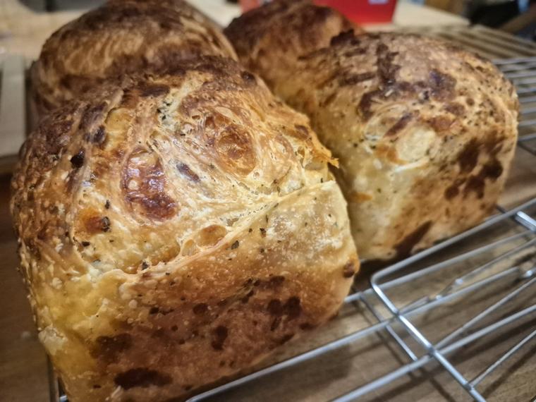 Italian Herb & Cheese Sourdough 
